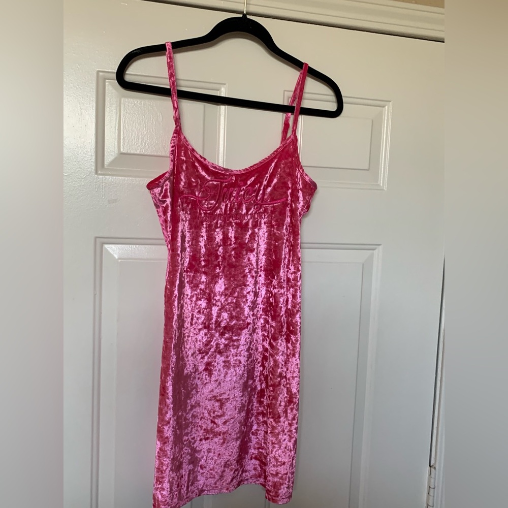 JUICY by Juicy Couture Pink Velour Dress 🌴